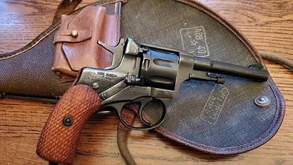 Nagant M1895 Revolver - Imgur (1).jpg