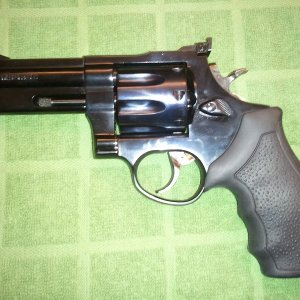 Taurus model 608 .357 magnum Serial# DX316559