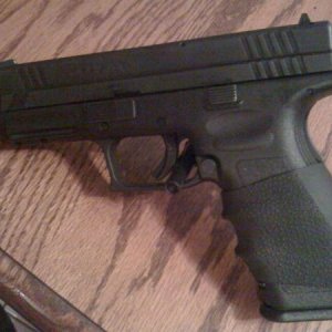 Springfield Armory XD45 w/ hogue grip