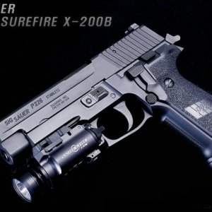 Sig P226R with Surefire X200B 600pixels