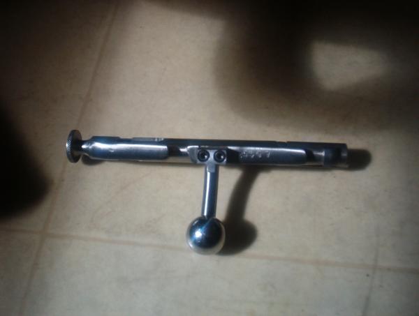 bolt handle