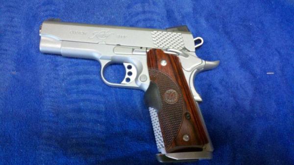 Kimber Raptor Pro - Added Crimson trace Master Series rosewood Grip