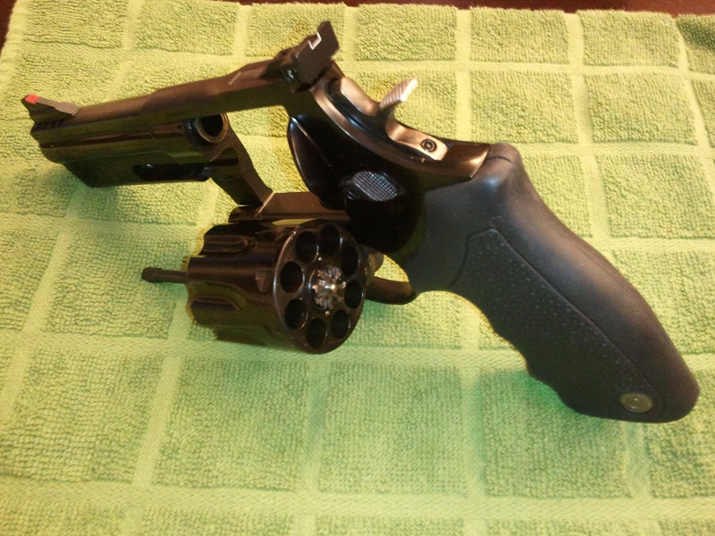 Taurus model 608 .357 magnum Serial# DX316559