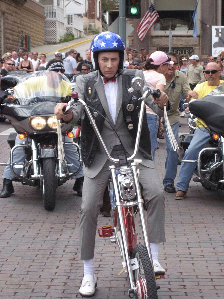 e93c0e23453c334e1b4e0115d8c491e8--pee-wee-herman-bike-stuff.jpg