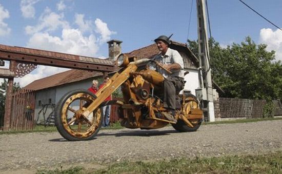 Istvan-Puskas-wooden-bike-6.jpg