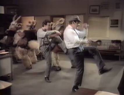 tom-hanks-and-dan-akroyd-dancing.jpg