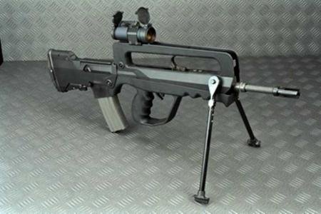 FAMAS_assault_rifle_fusil_assault_French_France_Army_010.jpg