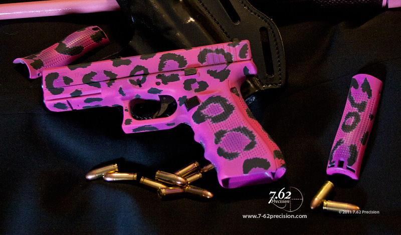 pink-leopard-on-gen-4-glock.jpg