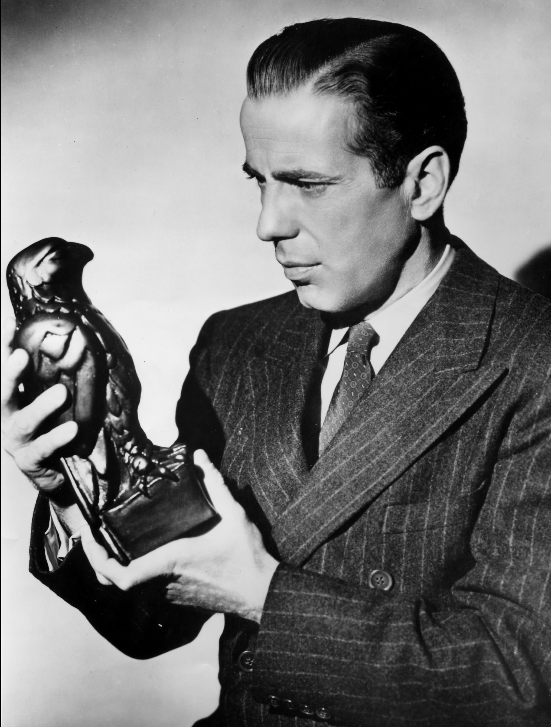 humphrey20bogart20with20the20maltese20falcon.jpg