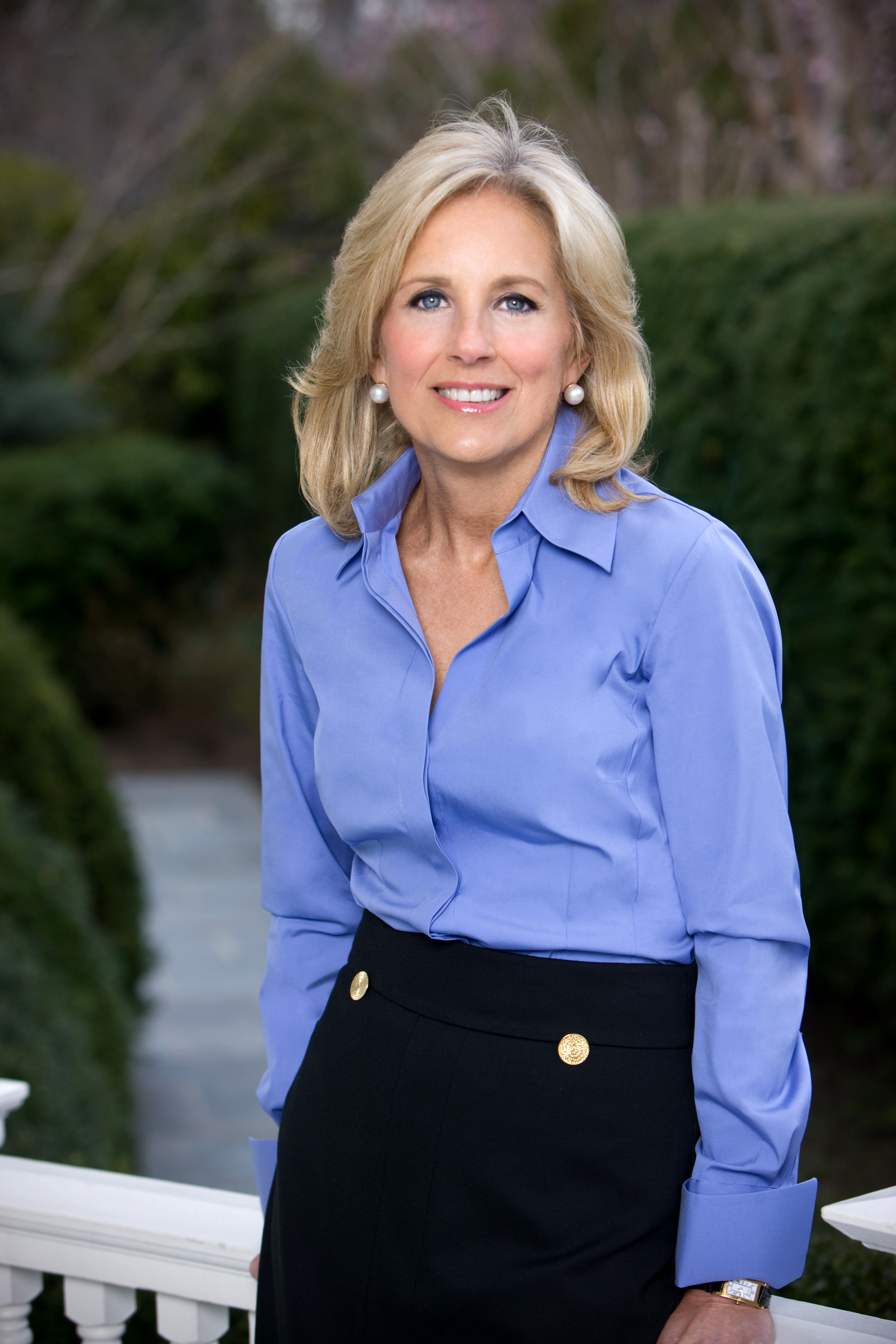 Jill_Biden_official_portrait.jpg