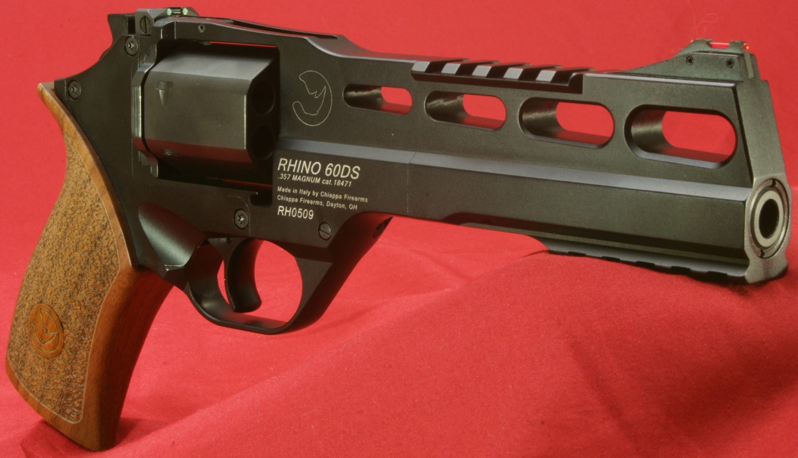 Chiappa_Rhino_60DS_000.jpg