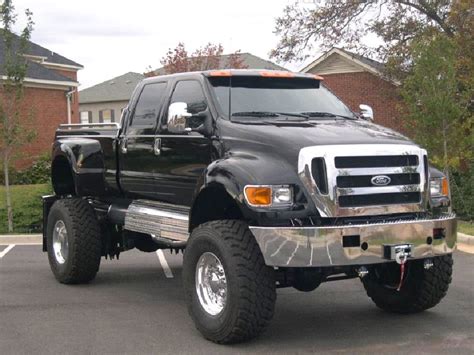 Big Ford Trucks: Advantages and Specialties of 4x4 Pickup ...