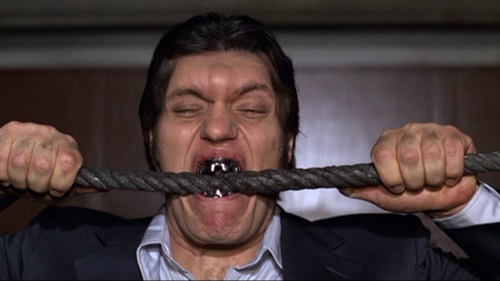 jaws-moonraker-james-bond-richard-kiel-metal-teeth.jpg