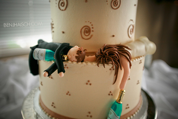 Most+Hilarious+Wedding+Cake+Ever.jpg