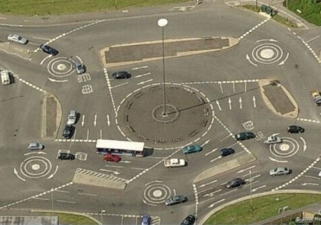 swindon-complicated-roundabout-funny-hilarious-humor-500x351.jpg