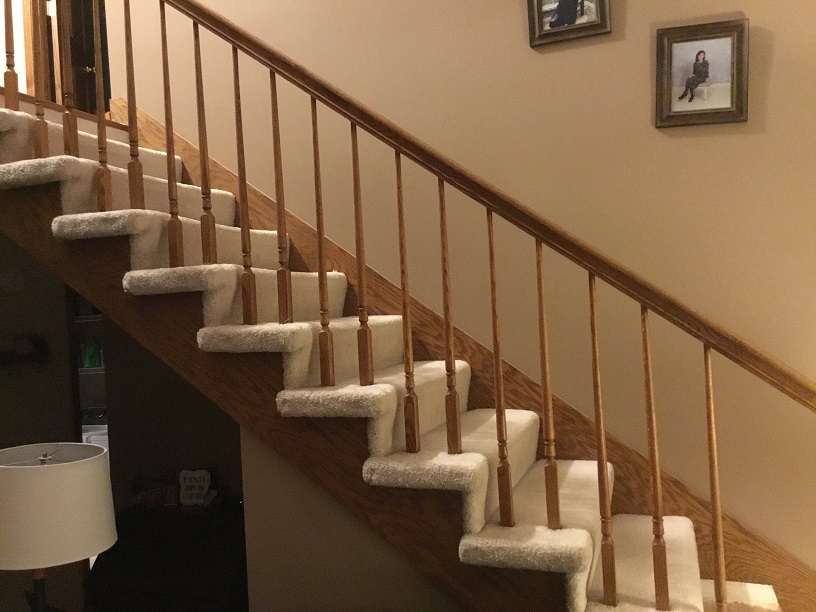 Stair-before-carpeted.jpg