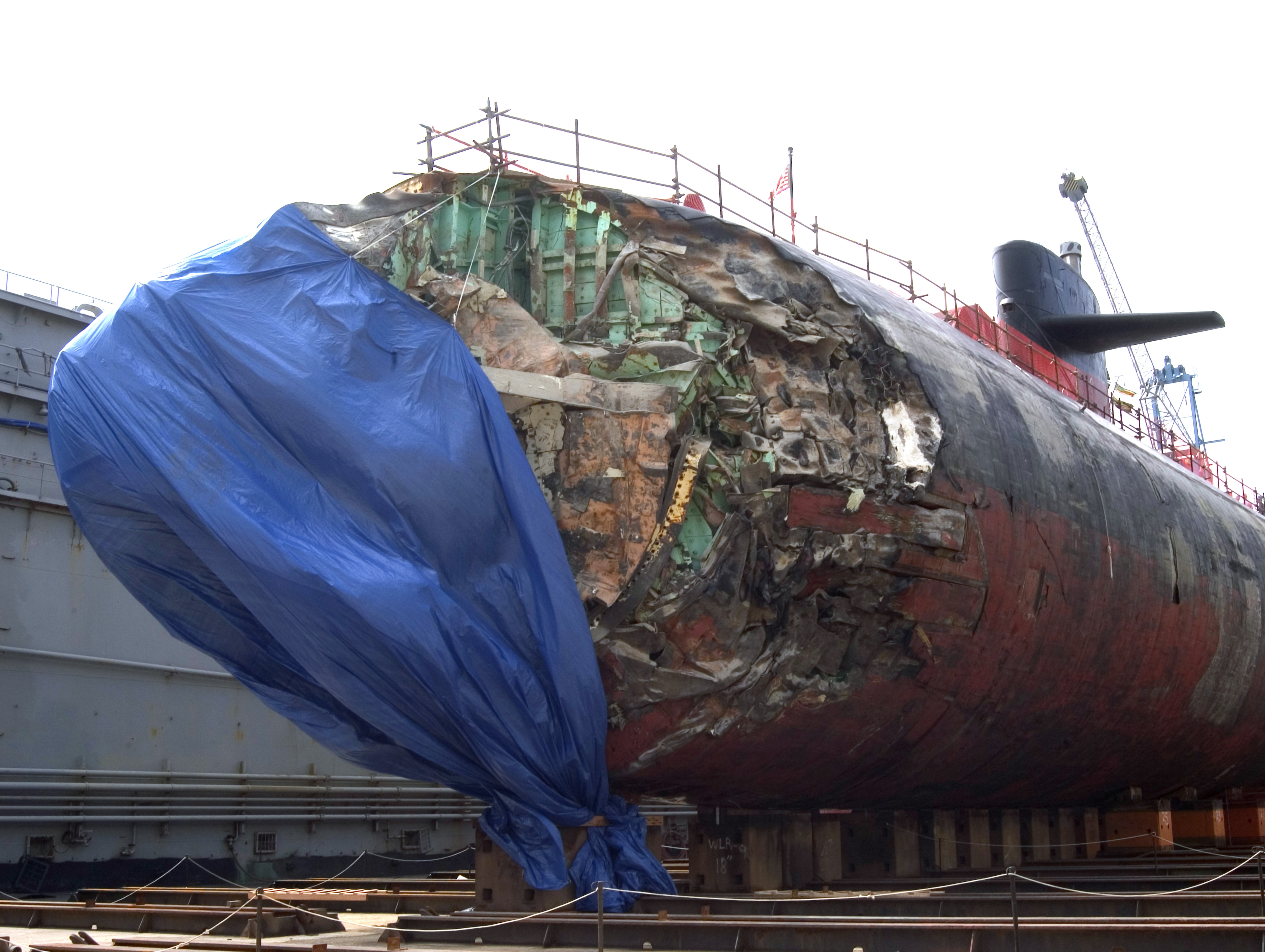 submarine-aground-n-4085067.jpg