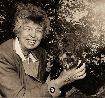 Eleanor_Roosevelt_with_Fala_2.jpg