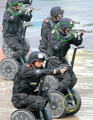 Chinese+police+on+Segways.jpg