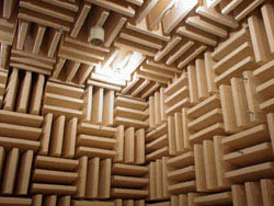 Anechoic_chamber.jpg