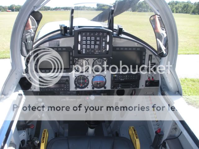 cockpit1.jpg