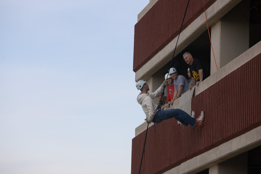 2009-10-01_rappelling_lewis-159.jpg