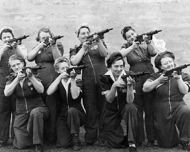 bc1a959ed57848d409f41cddcef95221--toronto-star-guns-girls.jpg