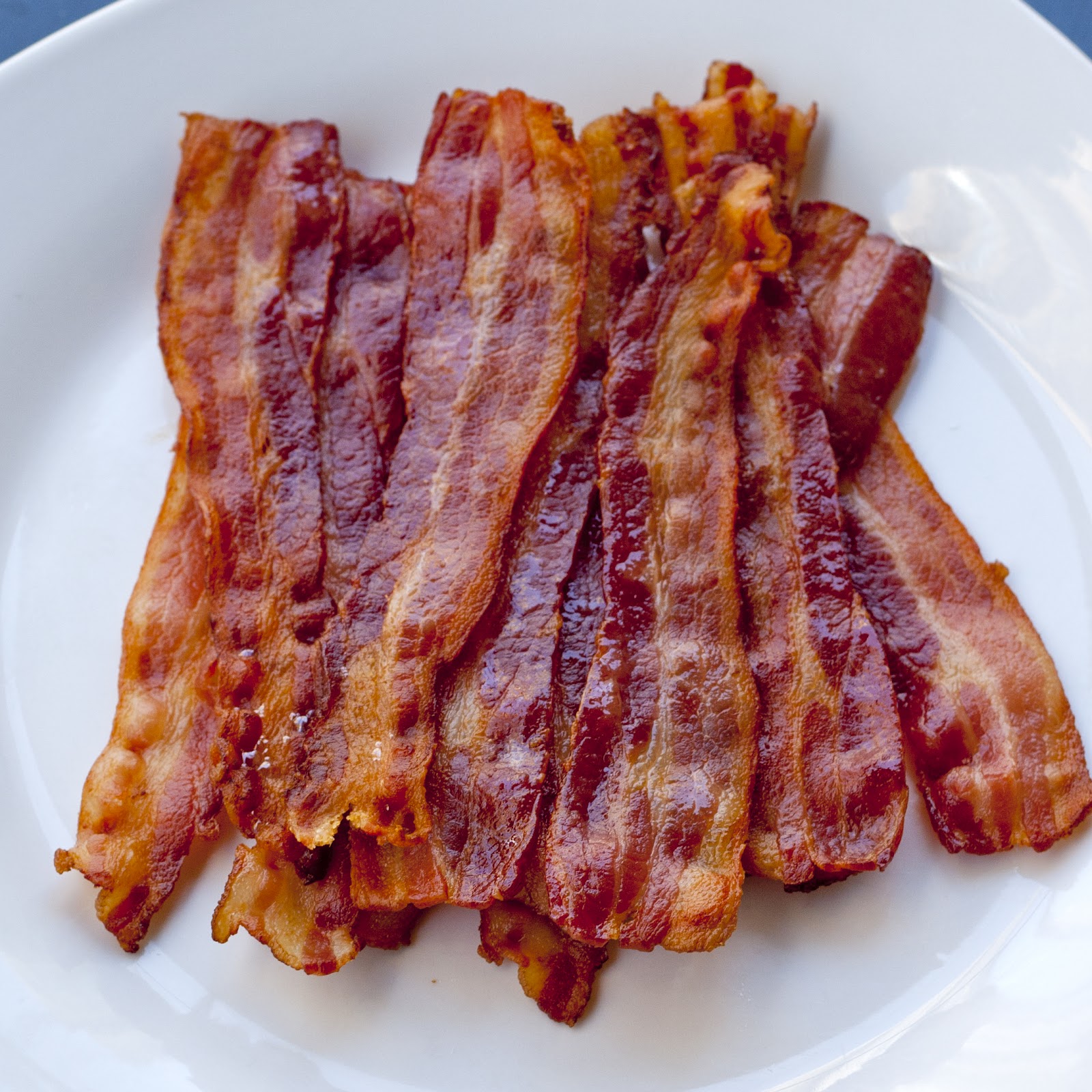 improvKitchen_howToCookBacon_00.jpg