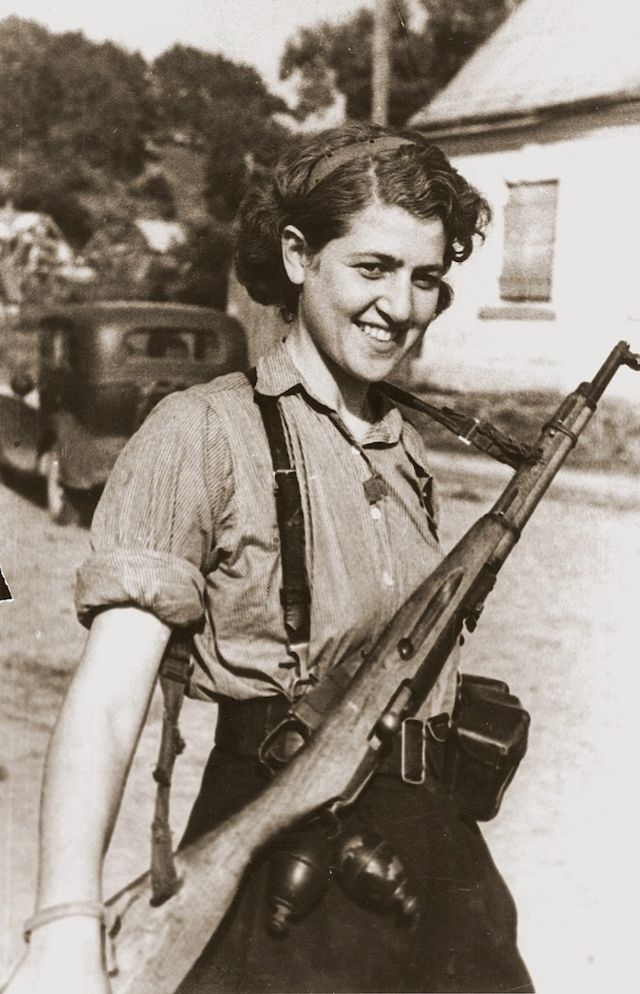 wwii-female-fighters-1.jpg