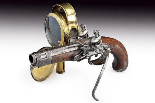 00502c92d3c6d9f0c1c6242d1fb66c6b--flintlock-pistol-pistols.jpg