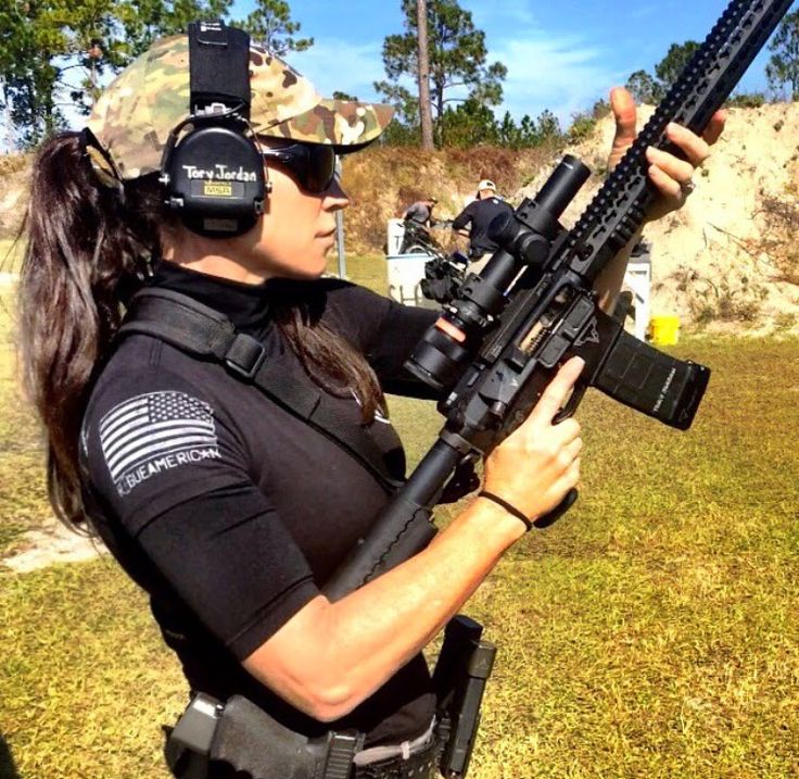 b3f773b050f81f9dae4392841e5726fc--women-shooting-guns-weapons-guns.jpg