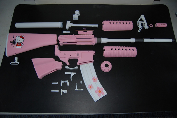 hello-kitty-ar-15-rifle-2.jpg