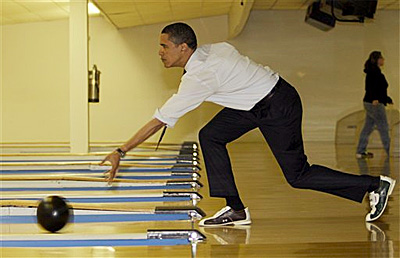 133-obama-bowling.jpg