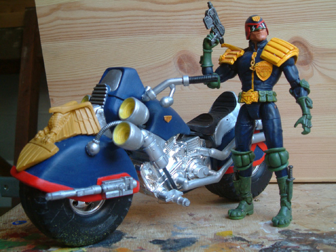 judge%20dredd%20resize.jpg